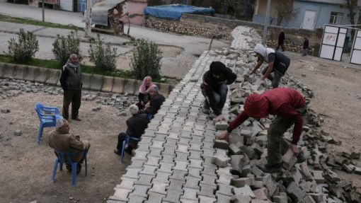  Mardin'in 14 Mart'ta sokağa çıkma yasağı ilan edilen Nusaybin ilçesinde de çatışmalar devam ediyor.